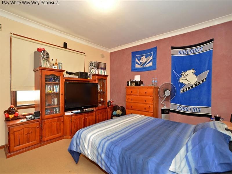 4 Gross Avenue, Umina Beach NSW 2257