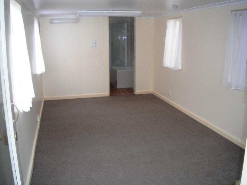 25 Waterview Street, Woy Woy NSW 2256