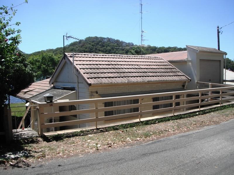 25 Waterview Street, Woy Woy NSW 2256