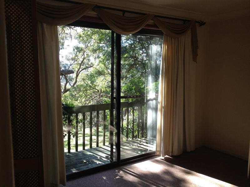 54 Kingsview Drive, Umina Beach NSW 2257