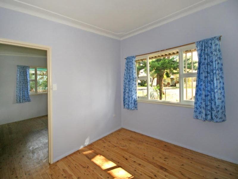 14 Banksia Street, Ettalong Beach NSW 2257