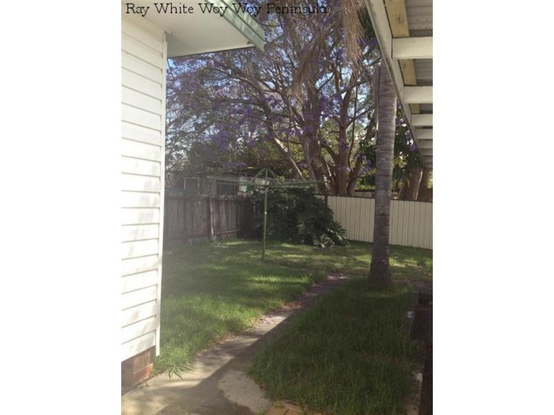 17 Rawson Road, Woy Woy NSW 2256