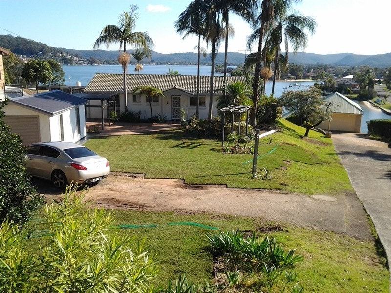 8 Daley Avenue, Daleys Point NSW 2257
