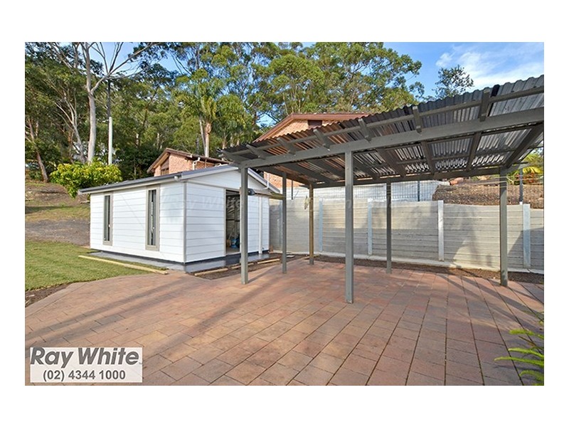 8 Daley Avenue, Daleys Point NSW 2257