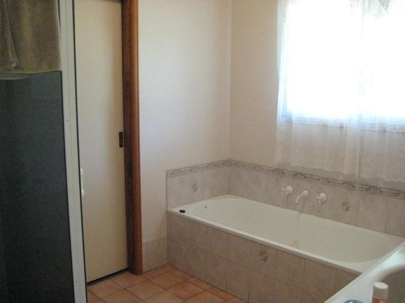 11 Raymond Place, Katherine NT 0850