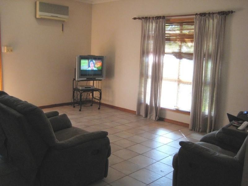11 Raymond Place, Katherine NT 0850