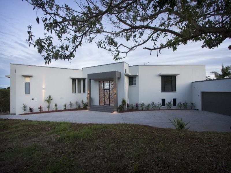 200 North Creek Road, Lennox Head NSW 2478