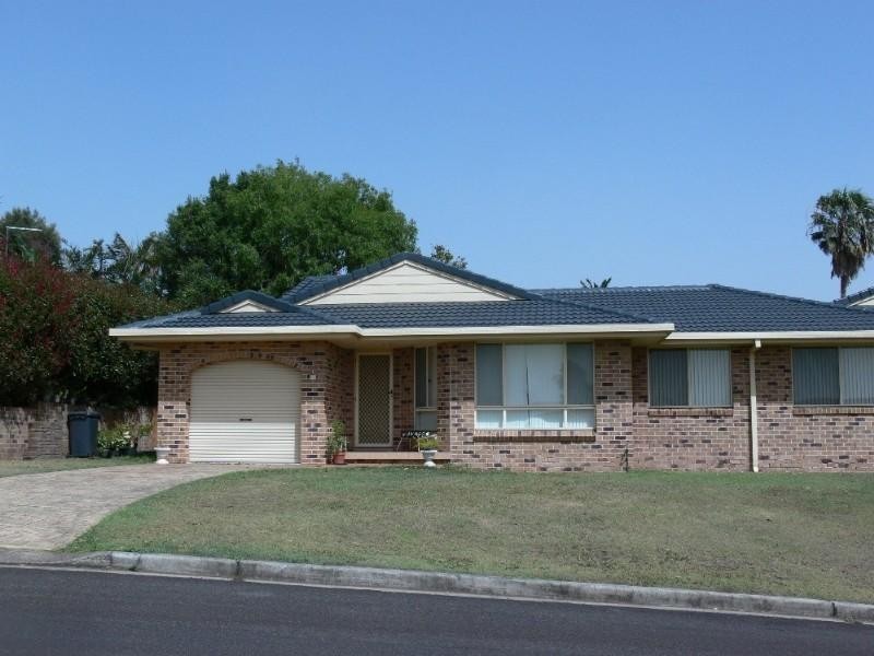 1/2 Bletchingly Street, Wollongbar NSW 2477