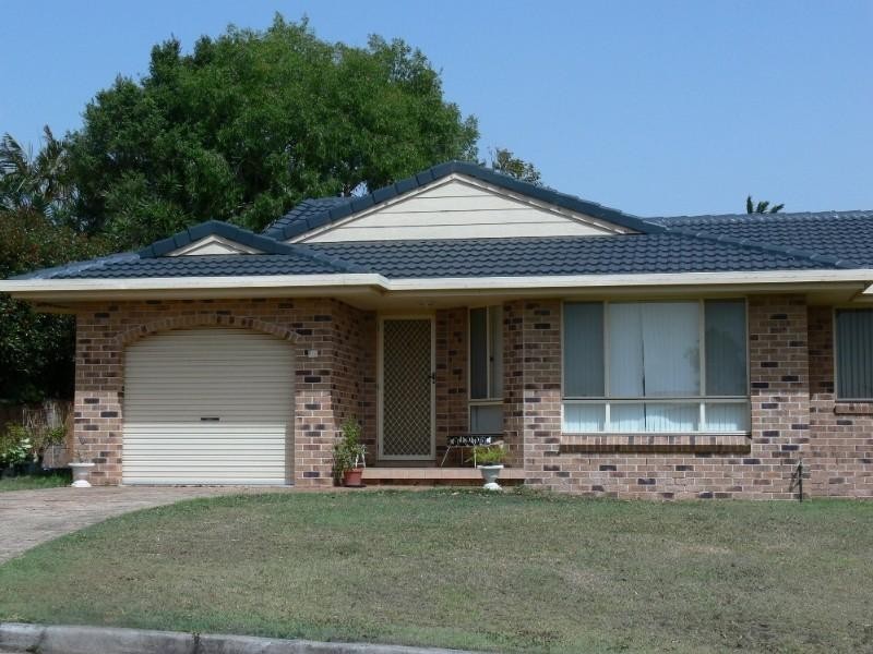 1/2 Bletchingly Street, Wollongbar NSW 2477