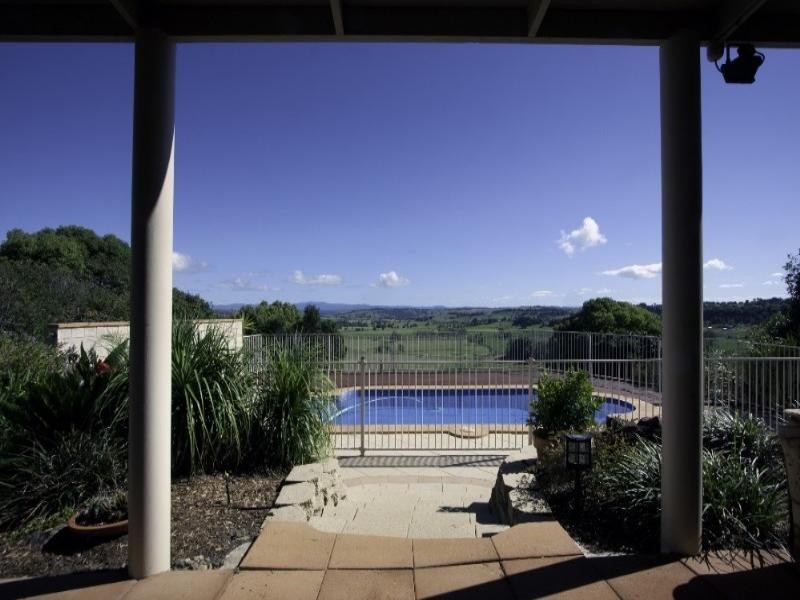 50 Whispering Valley Drive, Richmond Hill NSW 2480