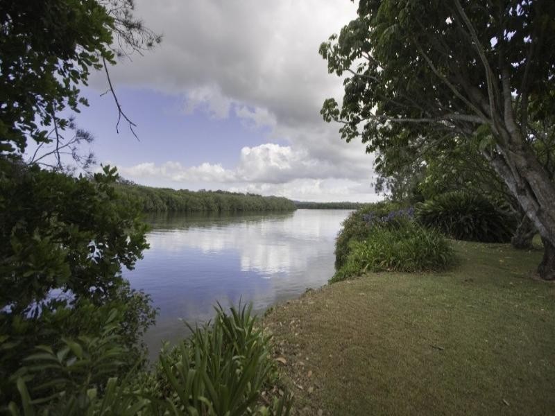 205 Pacific Highway, Broadwater NSW 2472