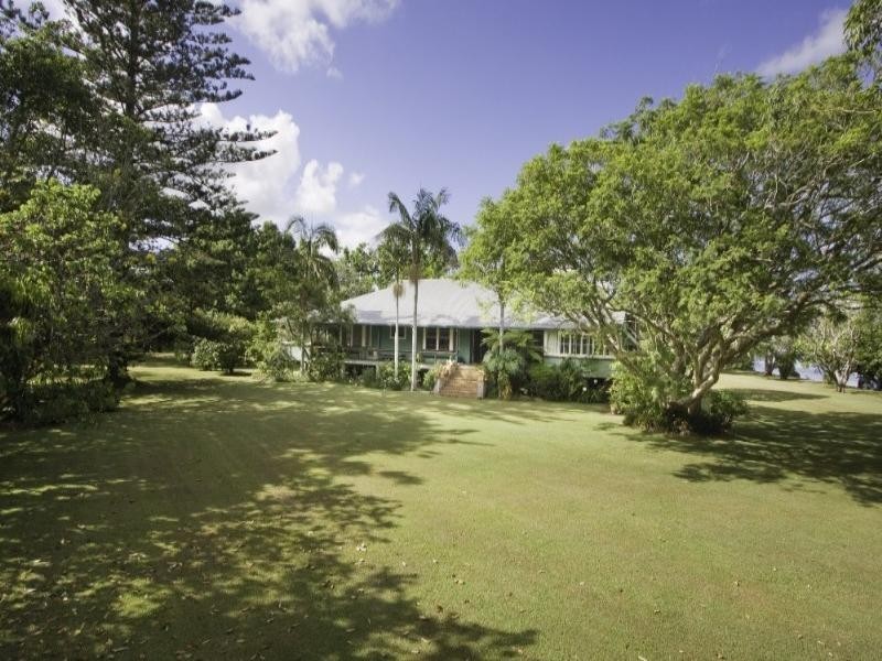 205 Pacific Highway, Broadwater NSW 2472