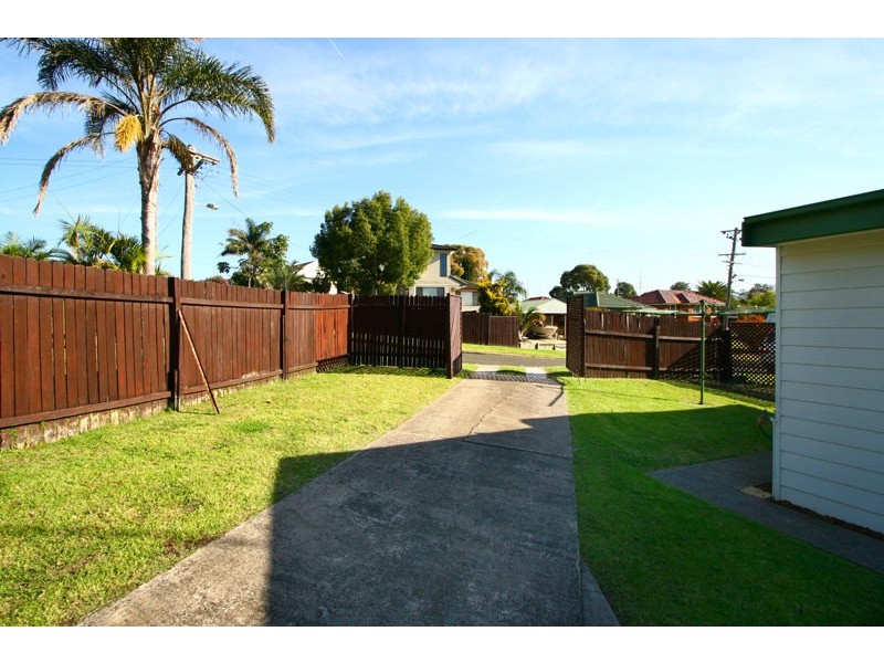 21 Jindalee Avenue, Kanahooka NSW 2530