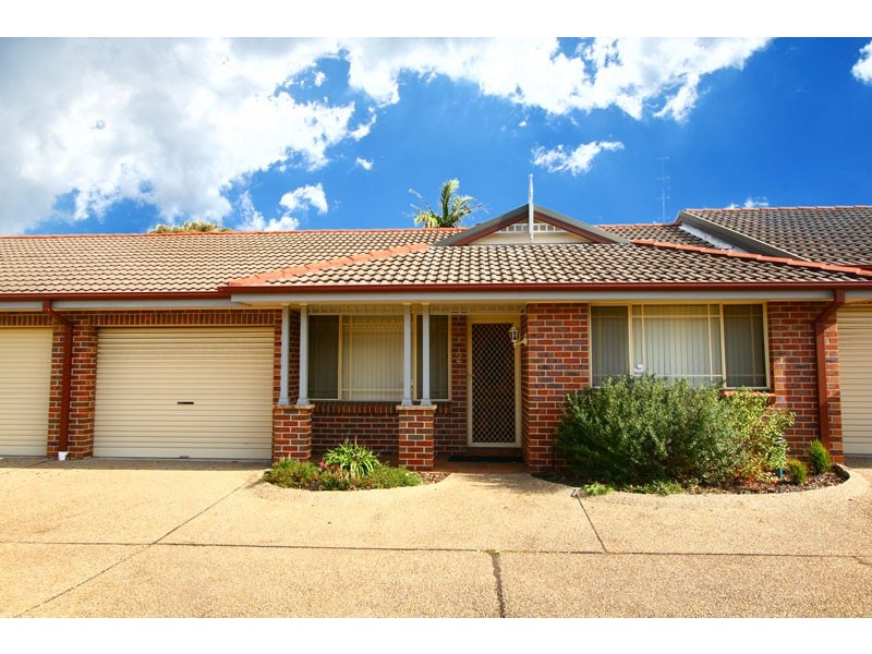 2/5a Mt Ousley Road, Mount Ousley NSW 2519