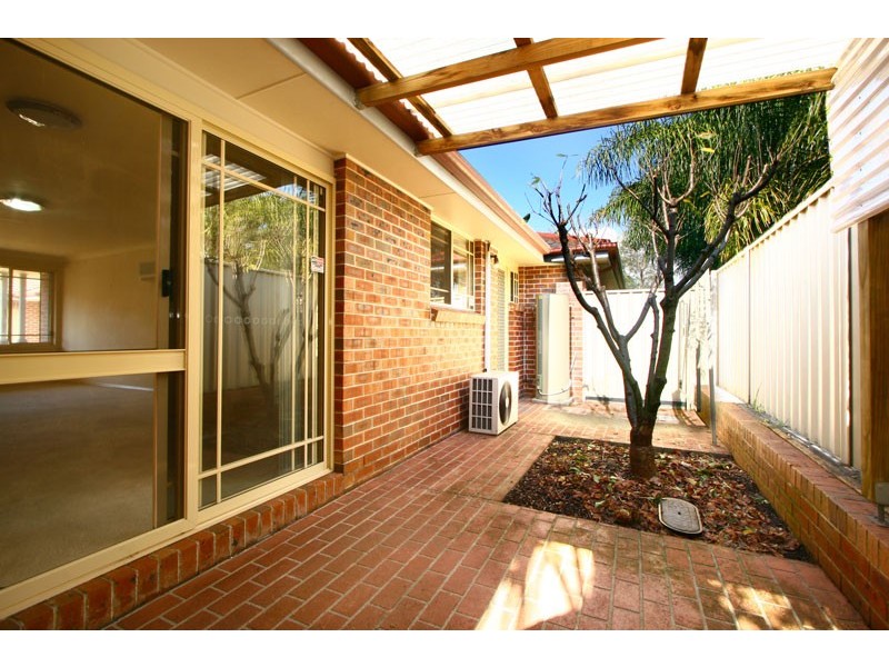 2/5a Mt Ousley Road, Mount Ousley NSW 2519