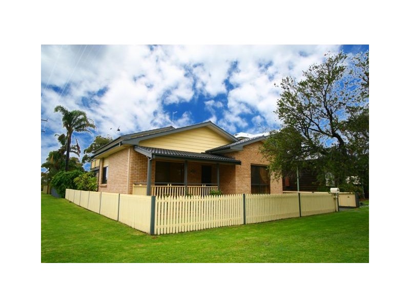 69 Gladstone Street, Bellambi NSW 2518