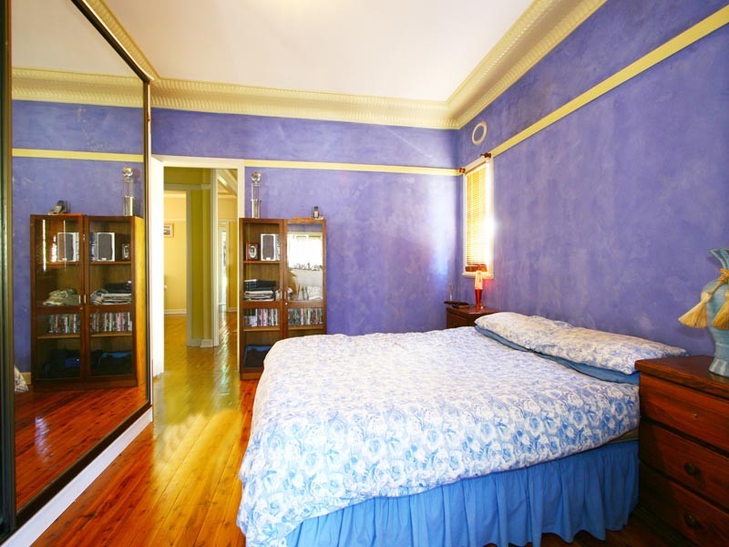 238 Gladstone Avenue, Mount Saint Thomas NSW 2500