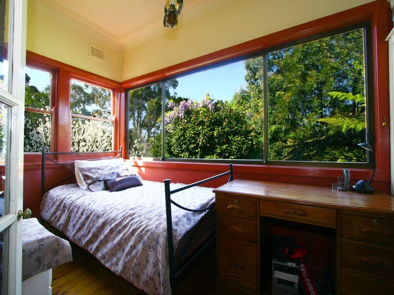 35 Ocean Street, Mount Saint Thomas NSW 2500