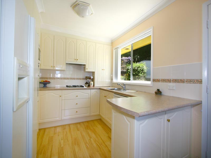 28 Nardoo Crescent, Thirroul NSW 2515