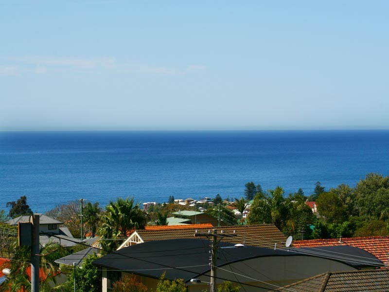 28 Nardoo Crescent, Thirroul NSW 2515