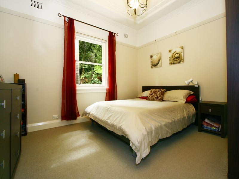34 Woodlawn Avenue, Mangerton NSW 2500