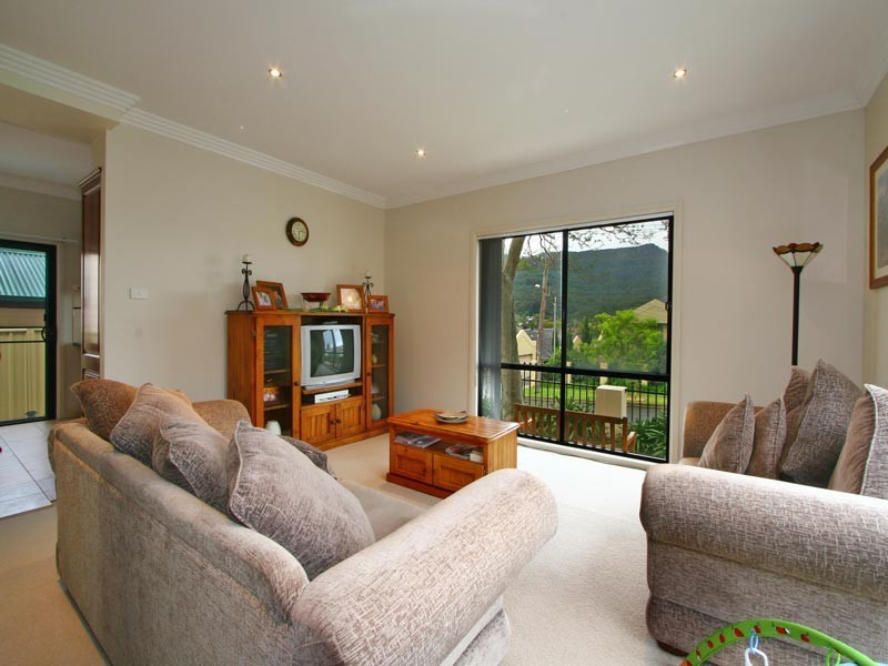 1/51 Balmoral Street, Balgownie NSW 2519