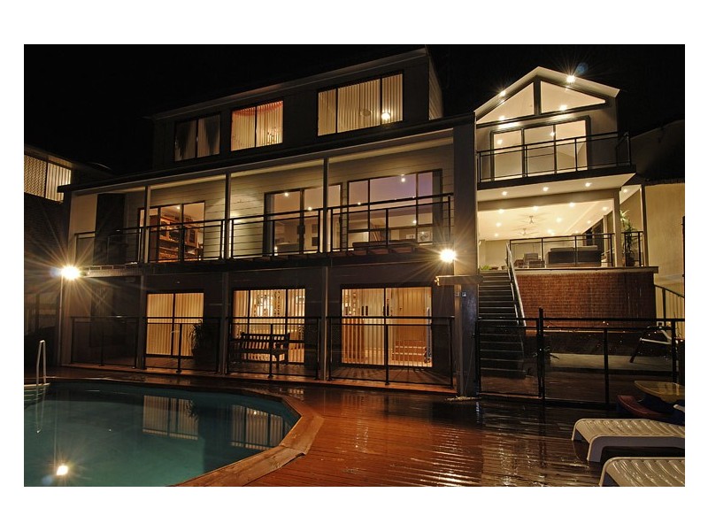 15 Silvertop Parade, Cordeaux Heights NSW 2526