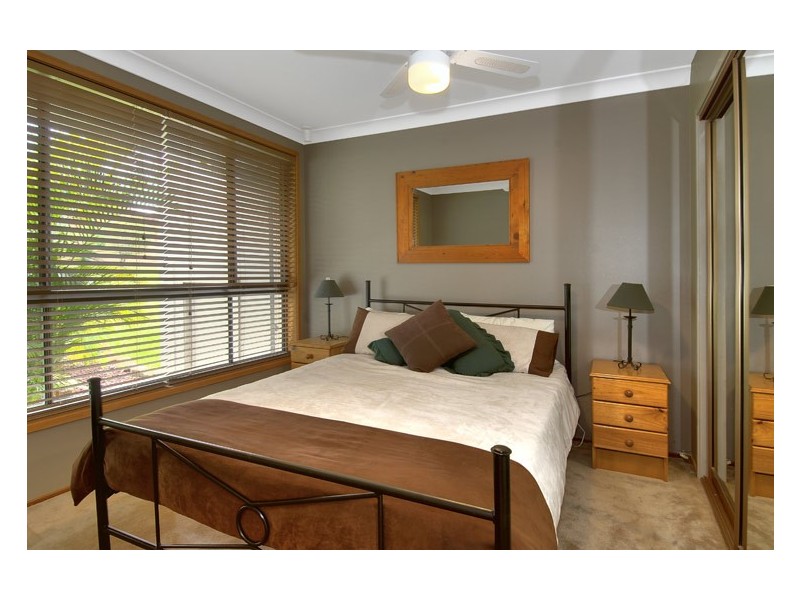 15 Silvertop Parade, Cordeaux Heights NSW 2526