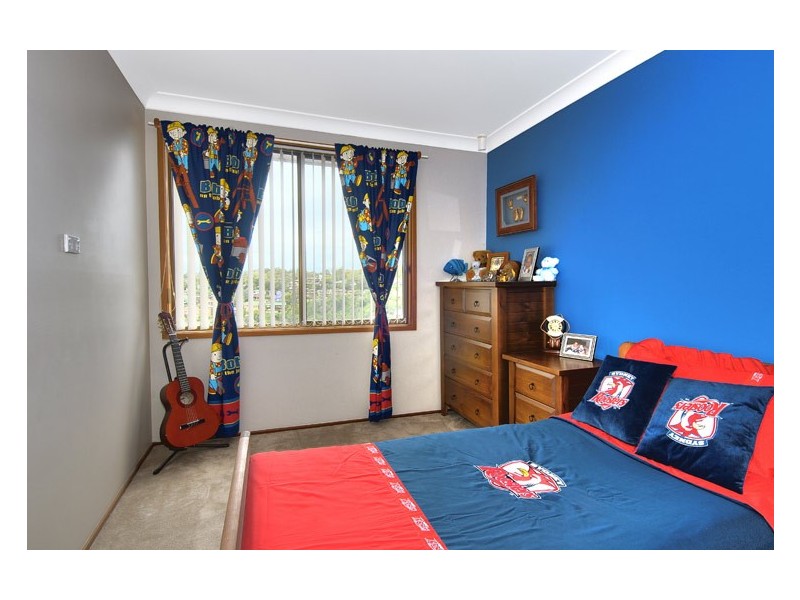 15 Silvertop Parade, Cordeaux Heights NSW 2526