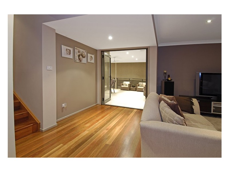 15 Silvertop Parade, Cordeaux Heights NSW 2526