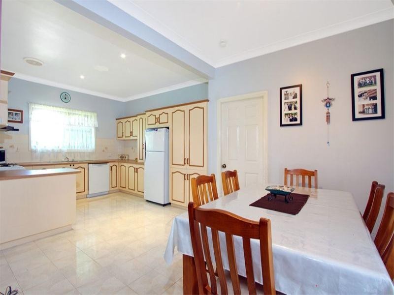 38 Williamson Street, Tarrawanna NSW 2518