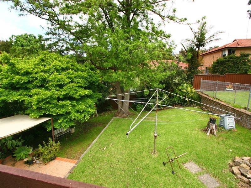 100 Jacaranda Avenue, Figtree NSW 2525