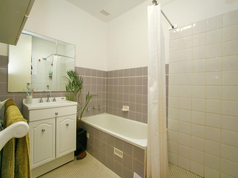 100 Jacaranda Avenue, Figtree NSW 2525