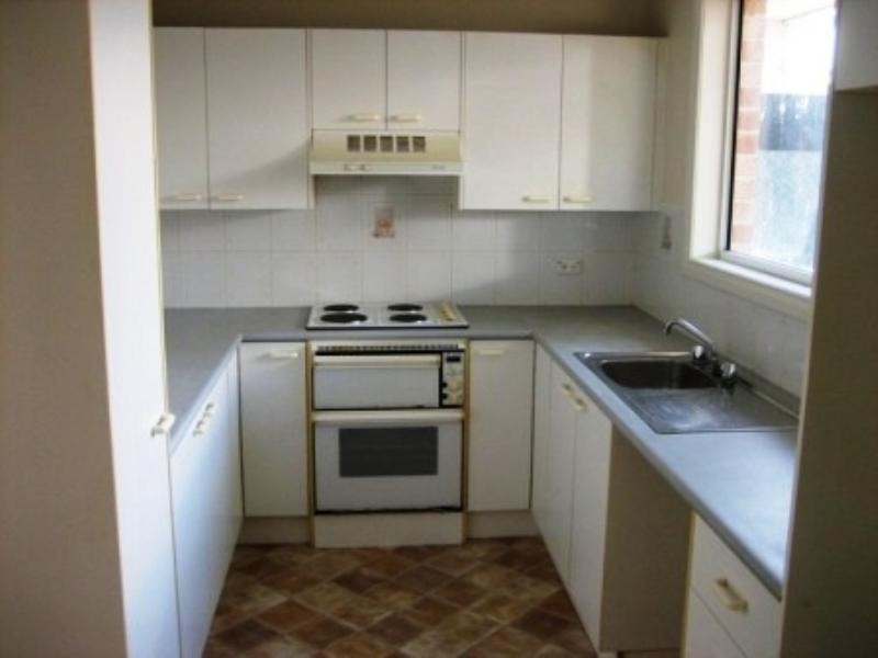 2/5 Chenhall Street, Woonona NSW 2517