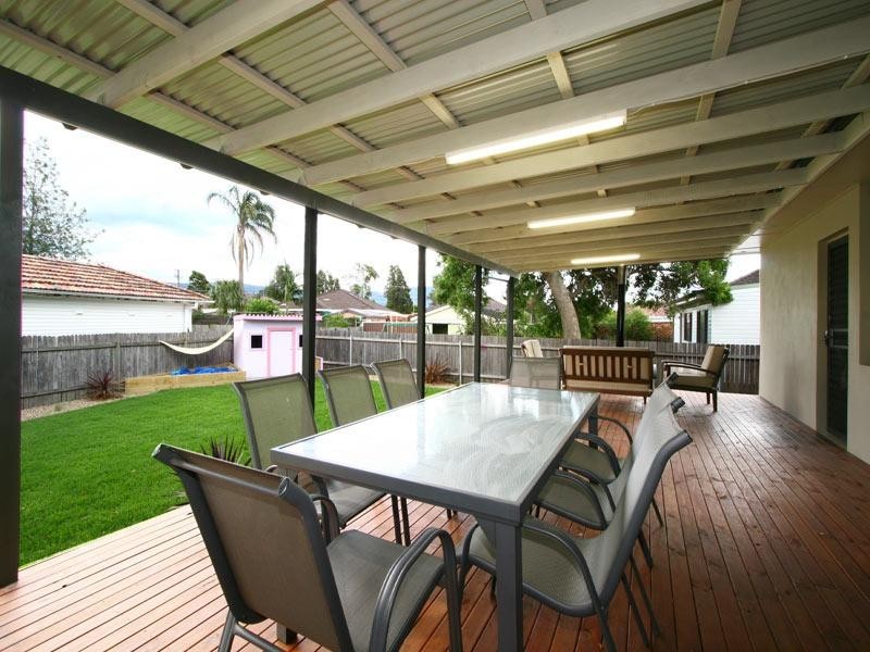 8 Rink Road, Dapto NSW 2530