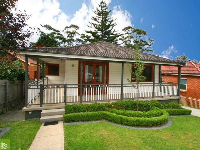 7 Walter Street, Mangerton NSW 2500