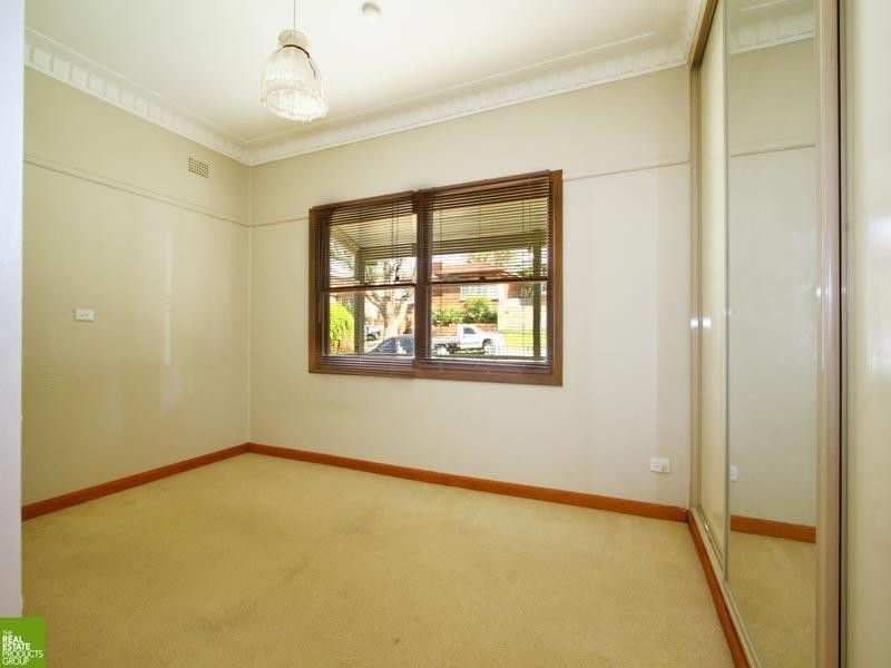 7 Walter Street, Mangerton NSW 2500