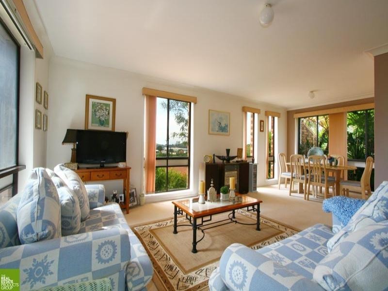 5 Marril Circuit, Cordeaux Heights NSW 2526