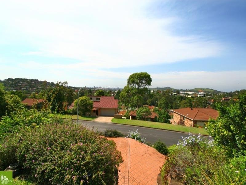 5 Marril Circuit, Cordeaux Heights NSW 2526