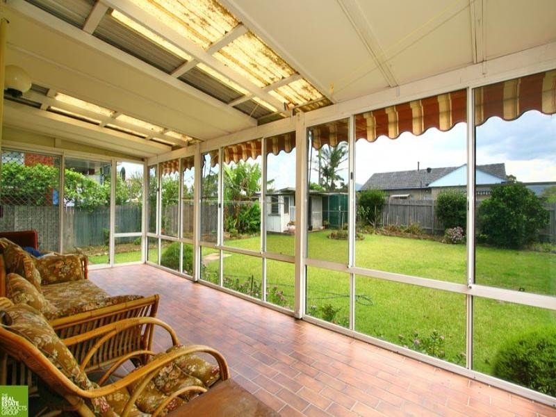 6 St Georges Avenue, Figtree NSW 2525