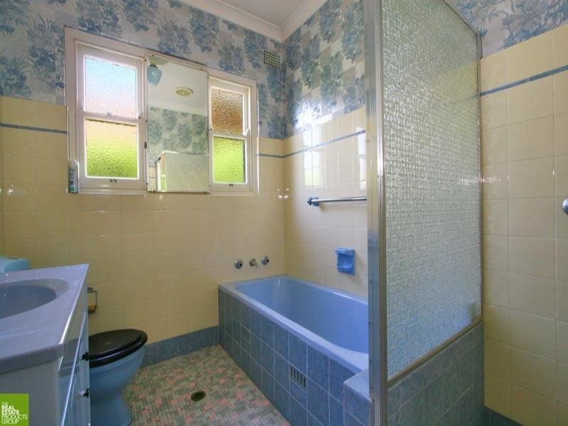 6 St Georges Avenue, Figtree NSW 2525