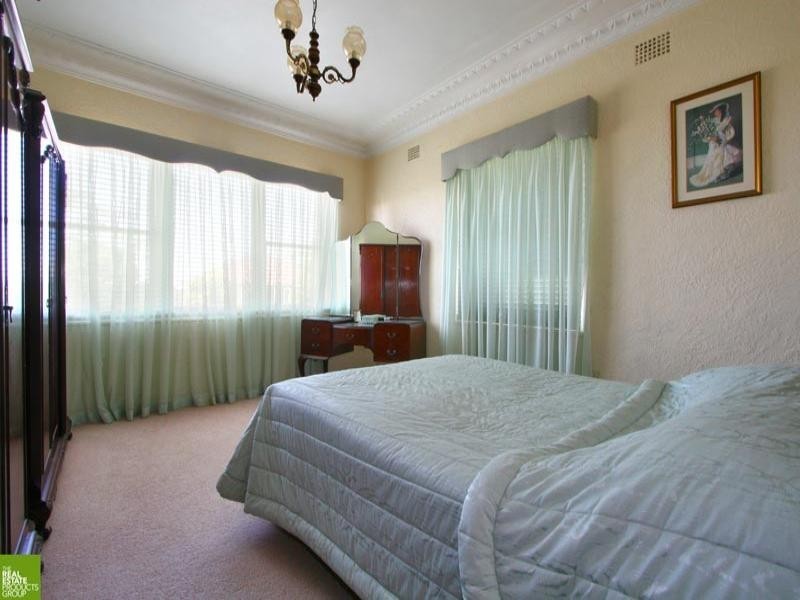 6 St Georges Avenue, Figtree NSW 2525