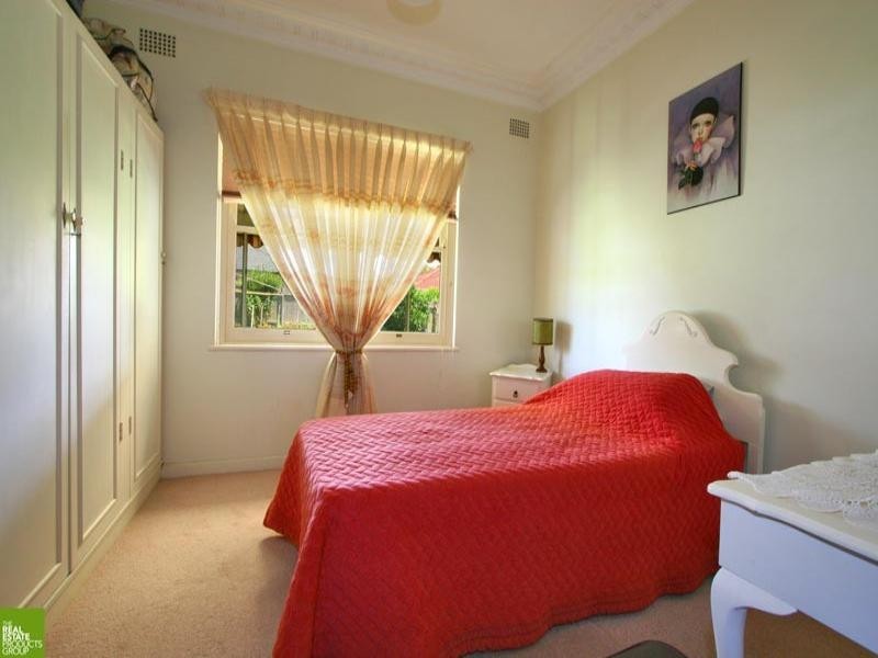 6 St Georges Avenue, Figtree NSW 2525