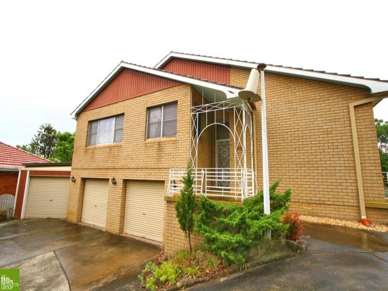 100 Dumfries Avenue, Mount Ousley NSW 2519