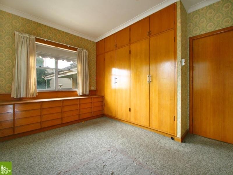 100 Dumfries Avenue, Mount Ousley NSW 2519