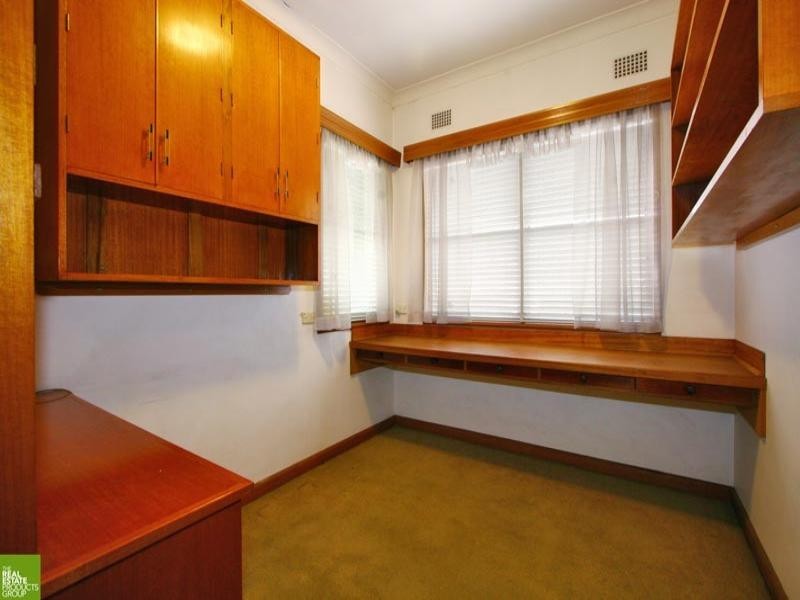 100 Dumfries Avenue, Mount Ousley NSW 2519