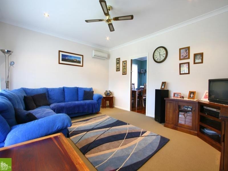 13 Rachel Crescent, Figtree NSW 2525