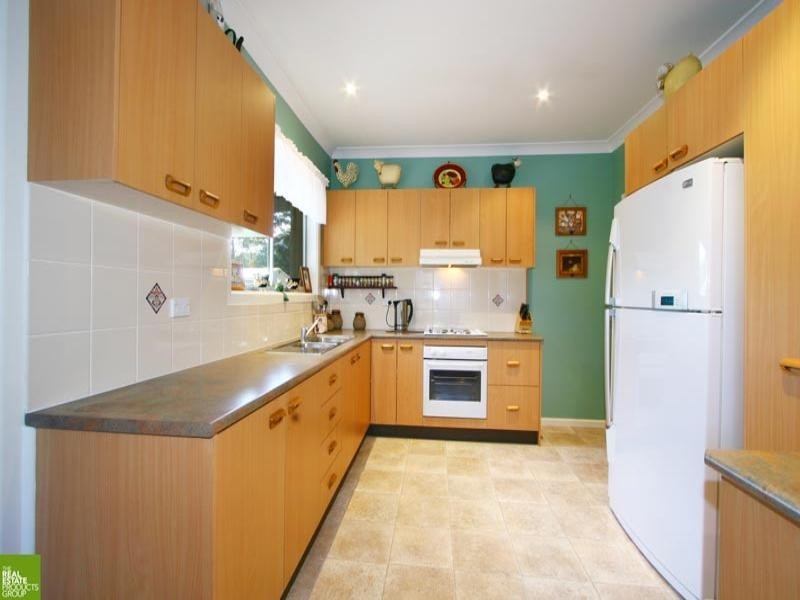 13 Rachel Crescent, Figtree NSW 2525