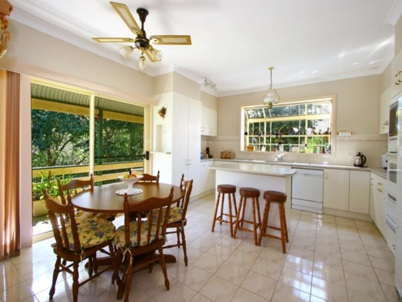 50 Yates Avenue, Mount Keira NSW 2500