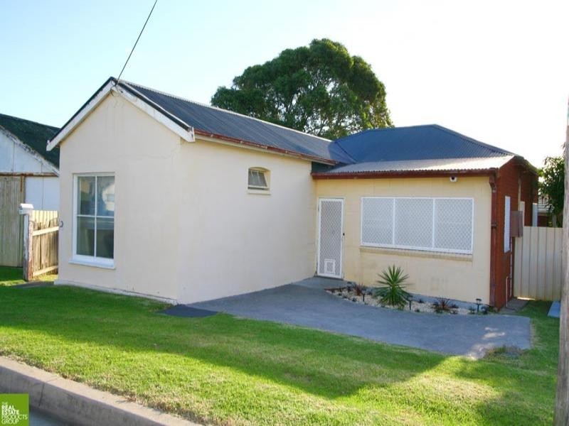 31 Fifth Avenue, Port Kembla NSW 2505